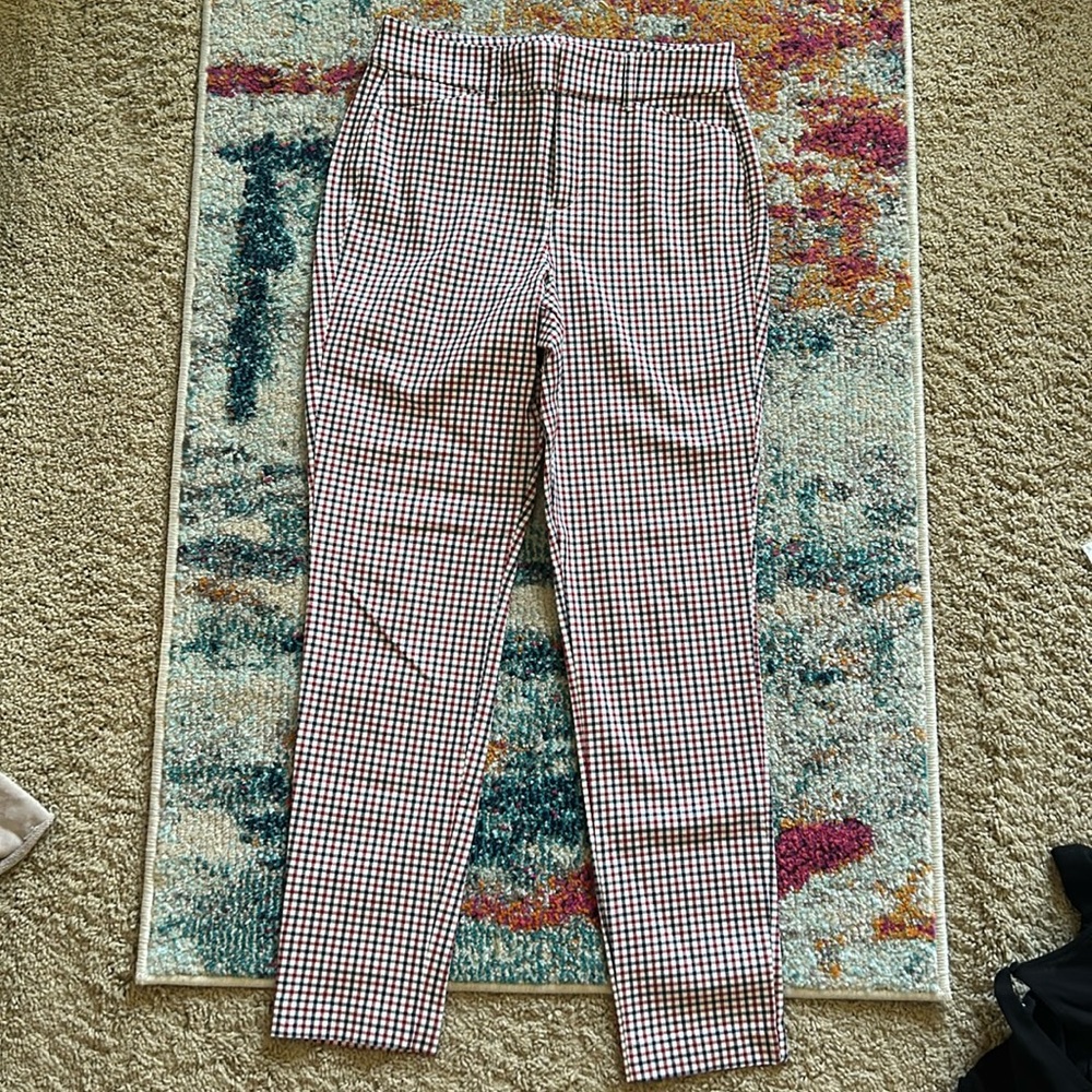 Old Navy High rise size 2 straight leg pixie pants